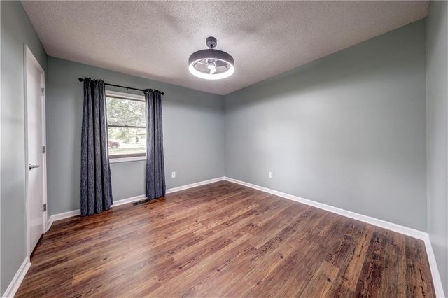 14788 Midway Drive, Excelsior Springs, MO 64024
