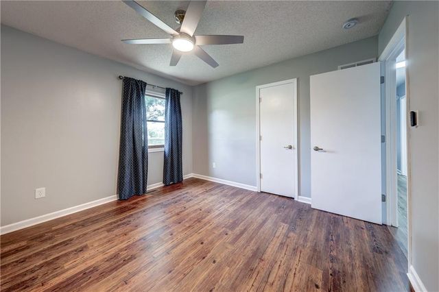 14788 Midway Drive, Excelsior Springs, MO 64024