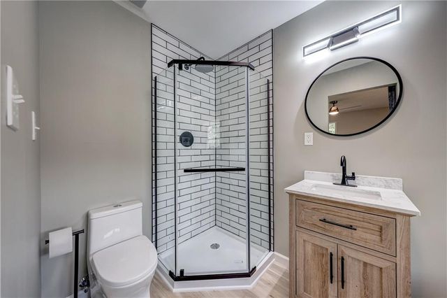 14788 Midway Drive, Excelsior Springs, MO 64024