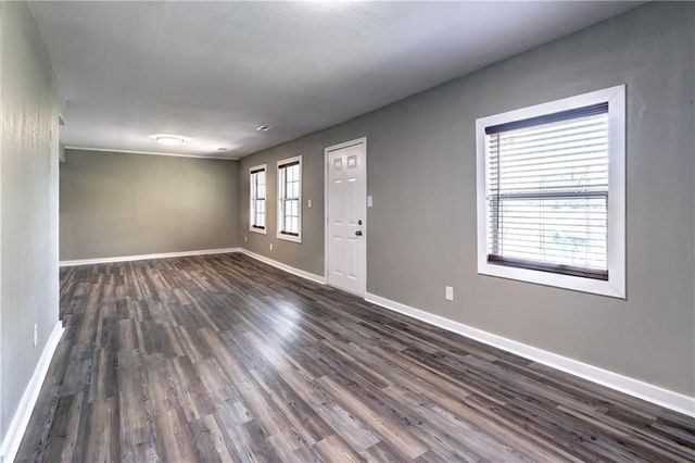 14788 Midway Drive, Excelsior Springs, MO 64024