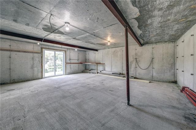 14788 Midway Drive, Excelsior Springs, MO 64024