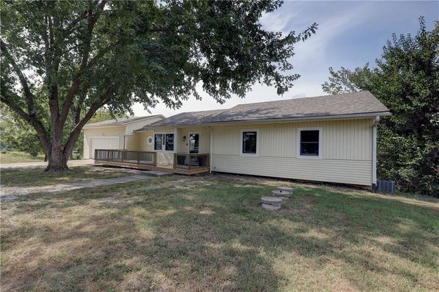 14788 Midway Drive, Excelsior Springs, MO 64024