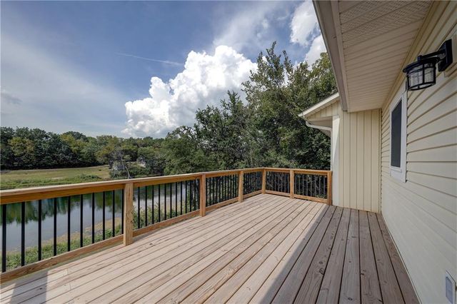 14788 Midway Drive, Excelsior Springs, MO 64024