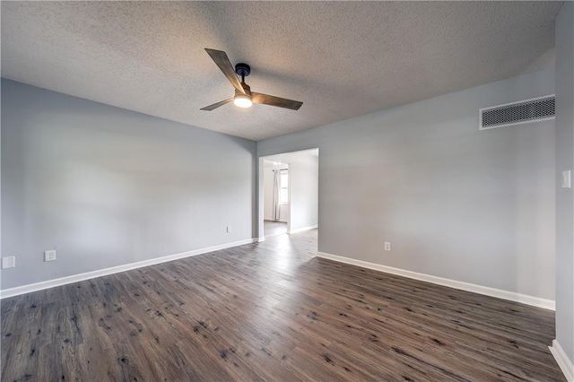 14788 Midway Drive, Excelsior Springs, MO 64024