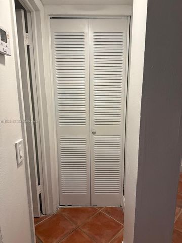 1801 S Treasure Dr 320, North Bay Village, FL 33141