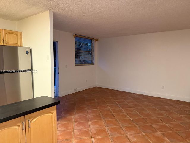 1801 S Treasure Dr 320, North Bay Village, FL 33141