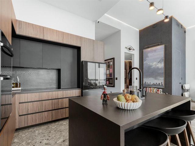 1900 N Bayshore Dr 903, Miami, FL 33132