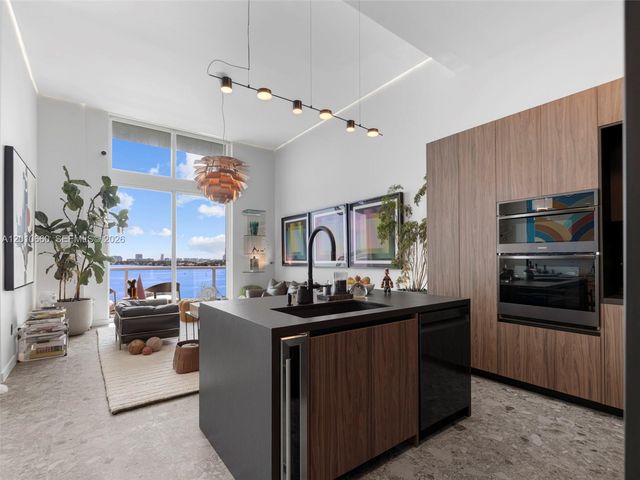 1900 N Bayshore Dr 903, Miami, FL 33132