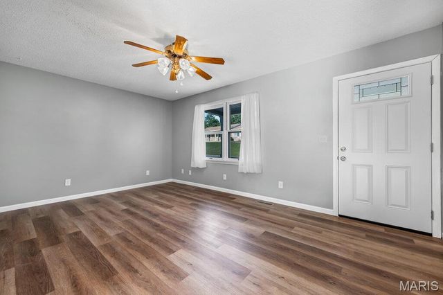 453 Michelle Drive, Washington, MO 63090