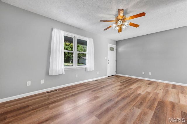 453 Michelle Drive, Washington, MO 63090