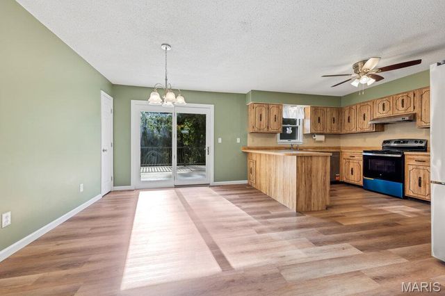 453 Michelle Drive, Washington, MO 63090