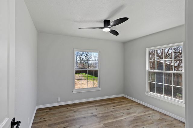 131 Long Street, Bowie, TX 76230