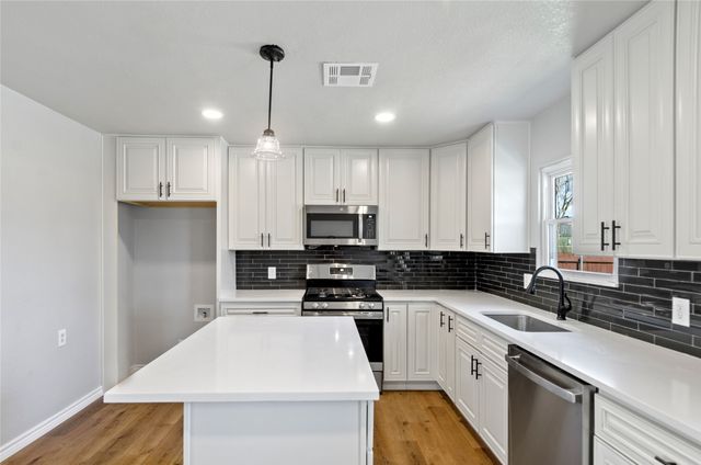 131 Long Street, Bowie, TX 76230