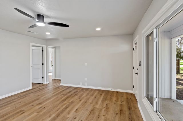 131 Long Street, Bowie, TX 76230