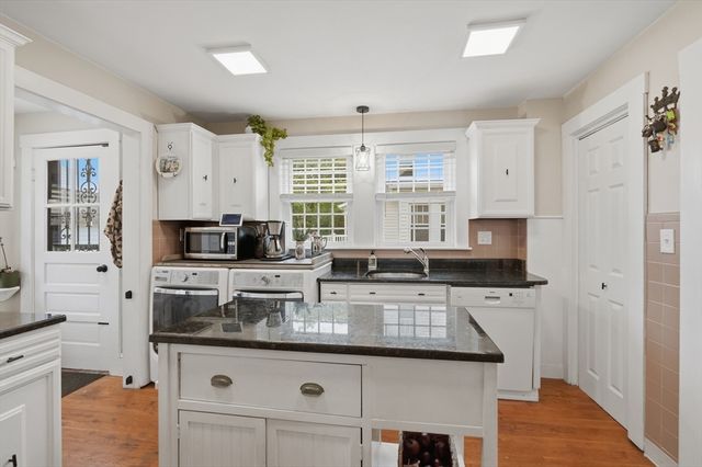40 Shirley Street, Quincy, MA 02169