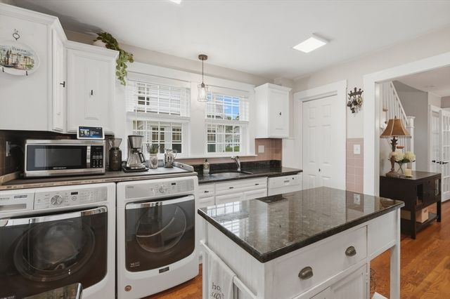 40 Shirley Street, Quincy, MA 02169