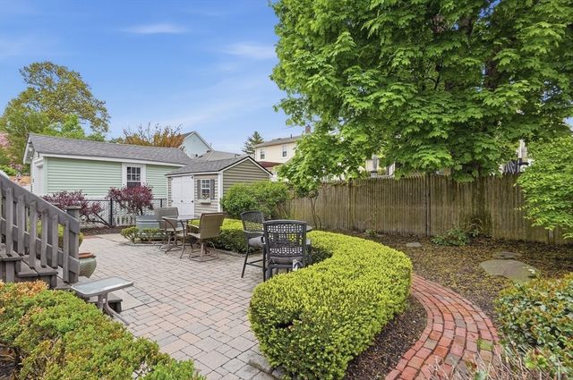 40 Shirley Street, Quincy, MA 02169