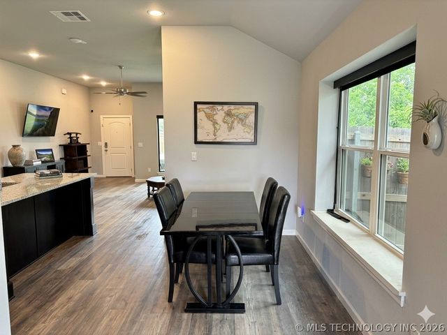 1407 E 150 Street S, Glenpool, OK 74033