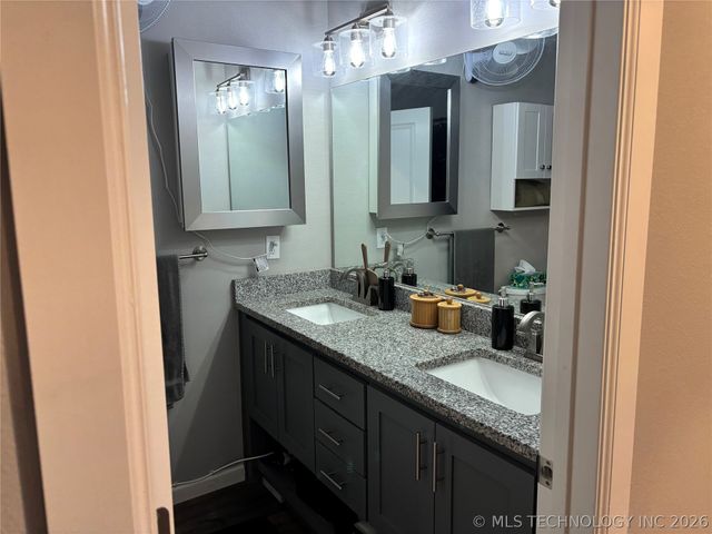 1407 E 150 Street S, Glenpool, OK 74033