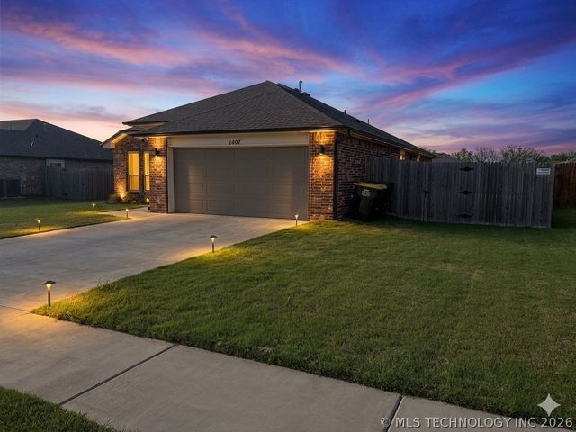 1407 E 150 Street S, Glenpool, OK 74033