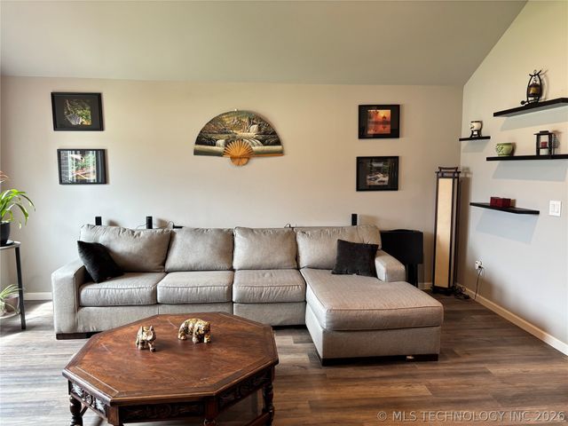 1407 E 150 Street S, Glenpool, OK 74033