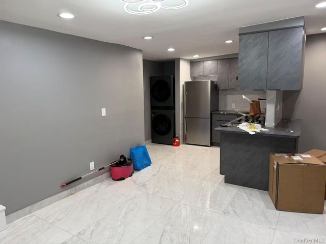 13218 Avery Avenue 4A, Flushing, NY 11355