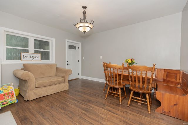10000 Lockwood Lane, Newburgh, IN 47630
