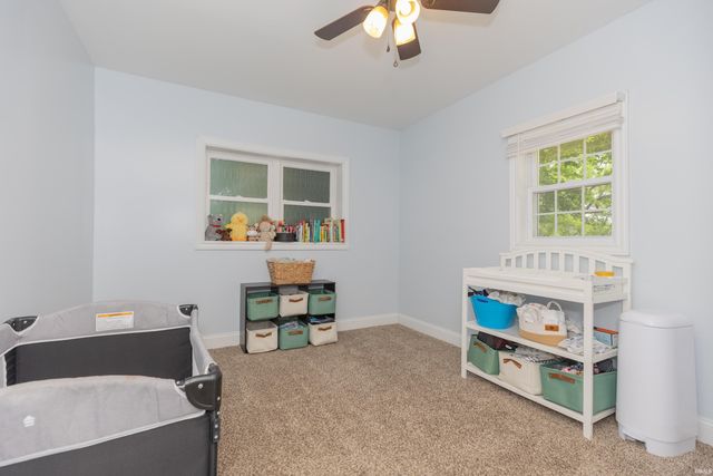10000 Lockwood Lane, Newburgh, IN 47630