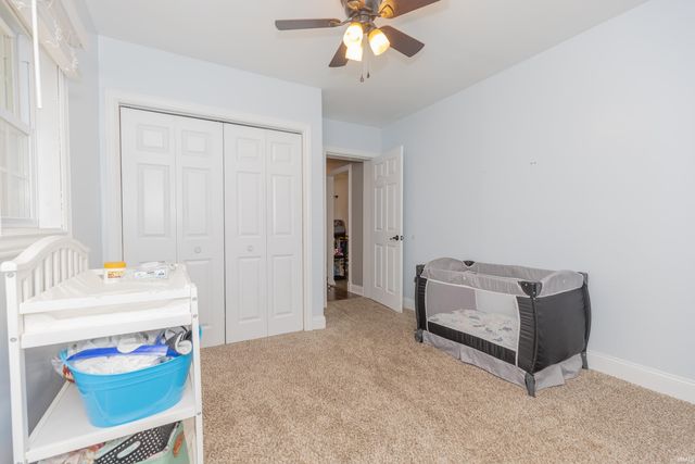 10000 Lockwood Lane, Newburgh, IN 47630