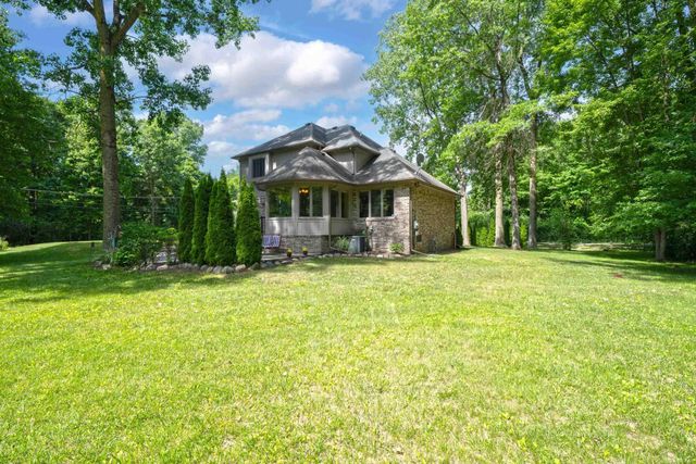 9145 Folkert Road, Algonac, MI 48001