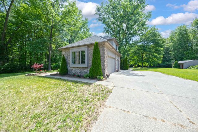 9145 Folkert Road, Algonac, MI 48001