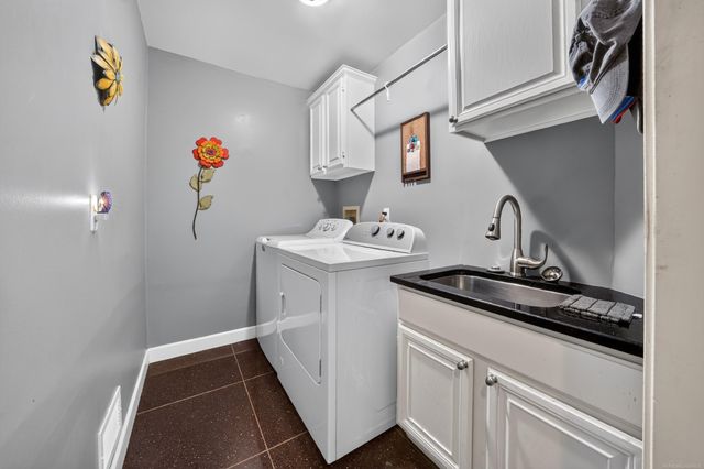9145 Folkert Road, Algonac, MI 48001