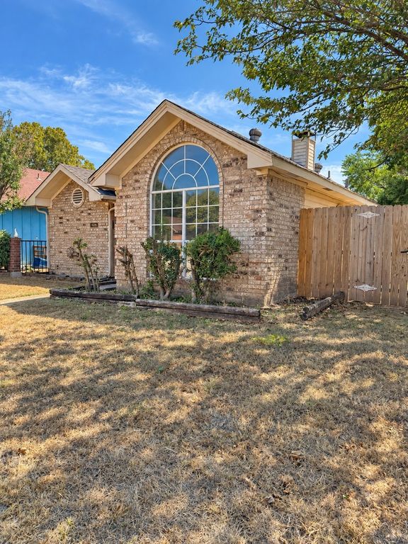 1026 Sanders Drive, Duncanville, TX 75137 — photo 2