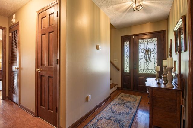1420 Cantrell Dr, Cottontown, TN 37048