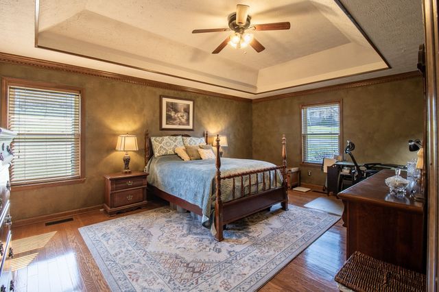 1420 Cantrell Dr, Cottontown, TN 37048