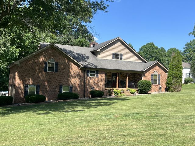1420 Cantrell Dr, Cottontown, TN 37048