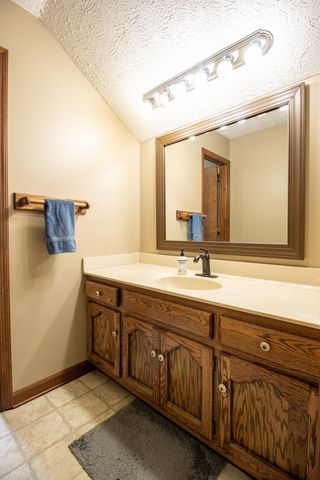 1420 Cantrell Dr, Cottontown, TN 37048