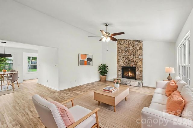 8129 Park Vista Circle, Charlotte, NC 28226
