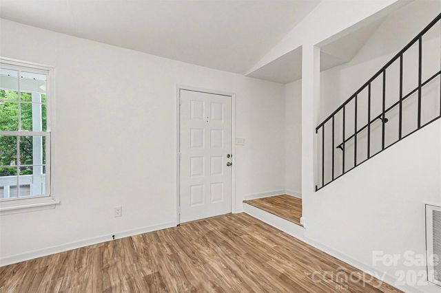 8129 Park Vista Circle, Charlotte, NC 28226
