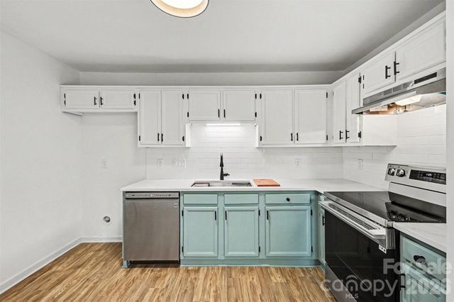 8129 Park Vista Circle, Charlotte, NC 28226