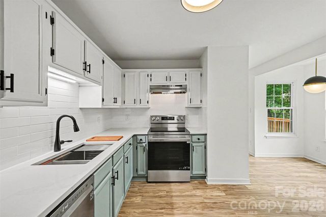 8129 Park Vista Circle, Charlotte, NC 28226