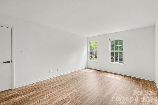 8129 Park Vista Circle, Charlotte, NC 28226