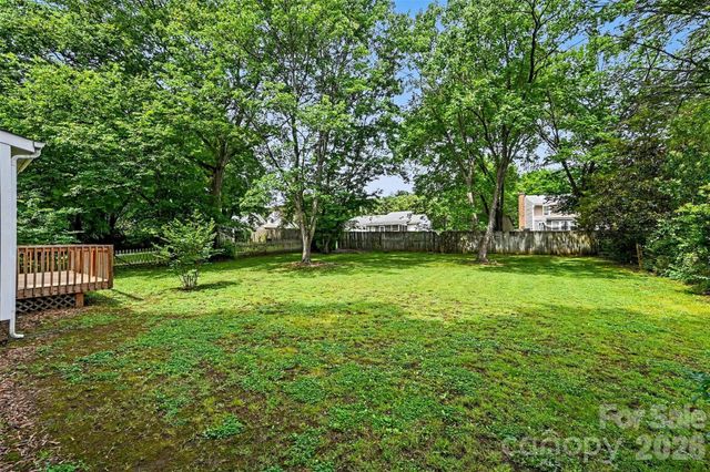 8129 Park Vista Circle, Charlotte, NC 28226