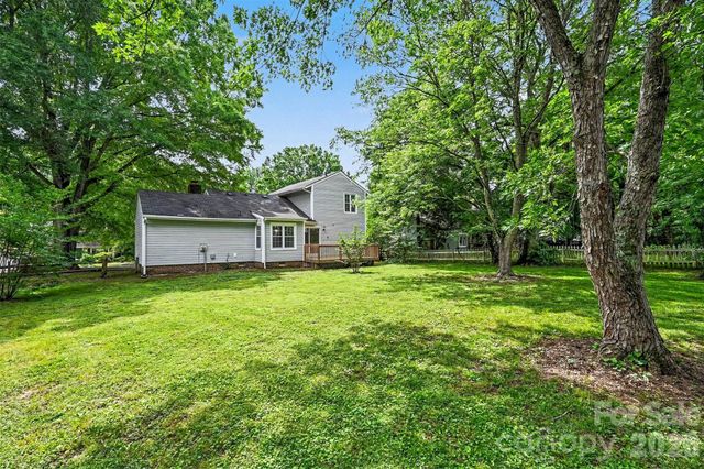 8129 Park Vista Circle, Charlotte, NC 28226