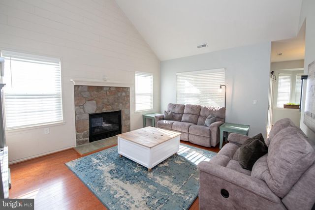 748 S SETTLERS CIR, Warrington, PA 18976