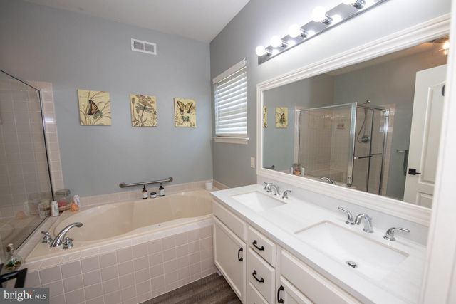 748 S SETTLERS CIR, Warrington, PA 18976