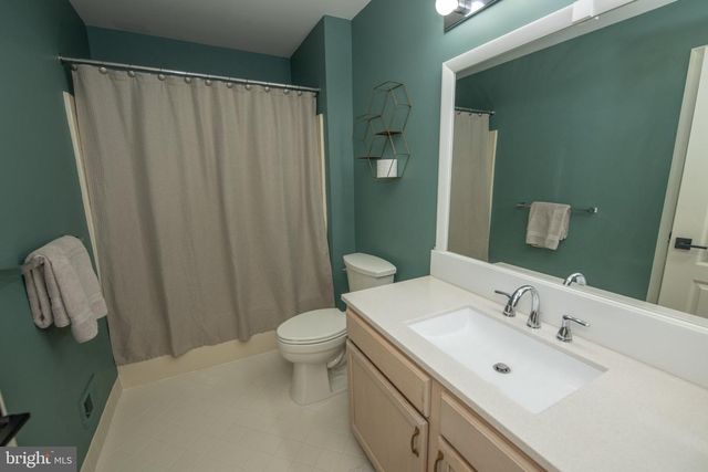 748 S SETTLERS CIR, Warrington, PA 18976
