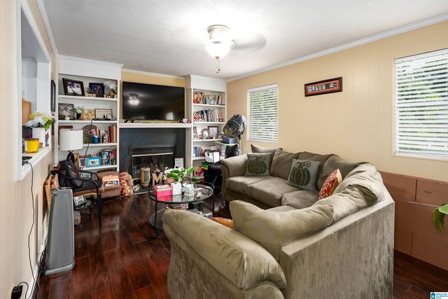 400 16TH COURT NW, Center Point, AL 35215