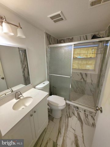 10 MELVILLE LN, Willingboro, NJ 08046