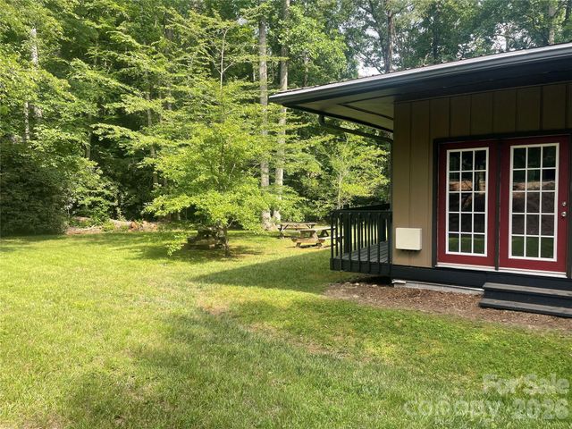 99999 Red Oak Forest Road 1418, Fairview, NC 28730